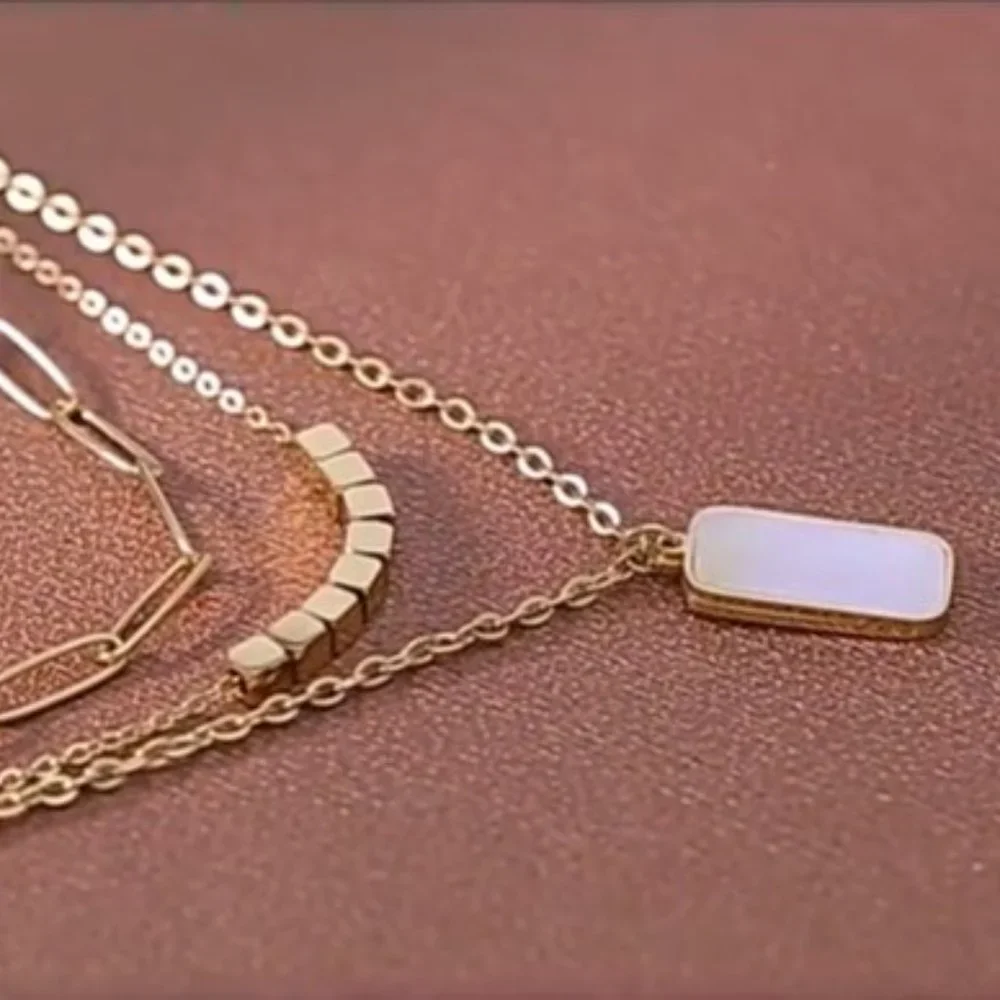 NEW Natural Shell Square Pendant Necklace - Picture 2 of 7